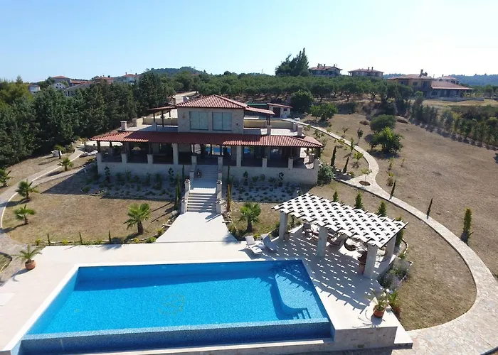 Aurelia Villa