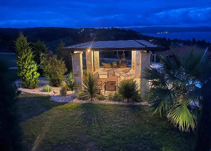 Aurelia * Agios Nikolaos (Chalkidiki)
