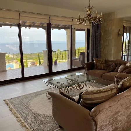 Aurelia * Agios Nikolaos (Chalkidiki)