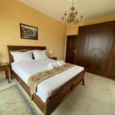 Aurelia * Agios Nikolaos (Chalkidiki)