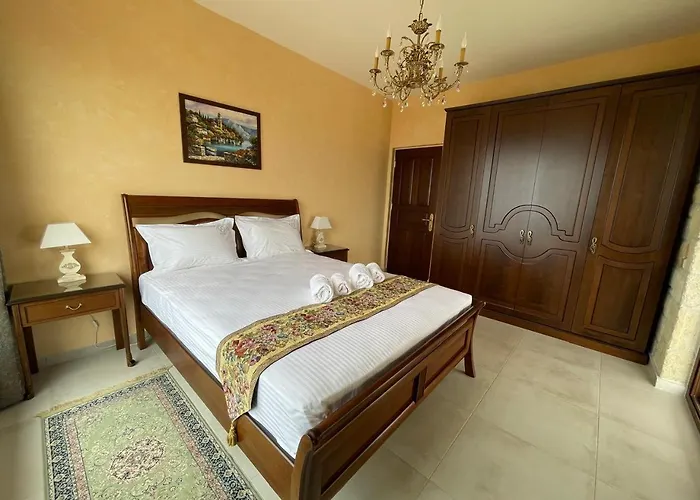 Aurelia * Agios Nikolaos (Chalkidiki)
